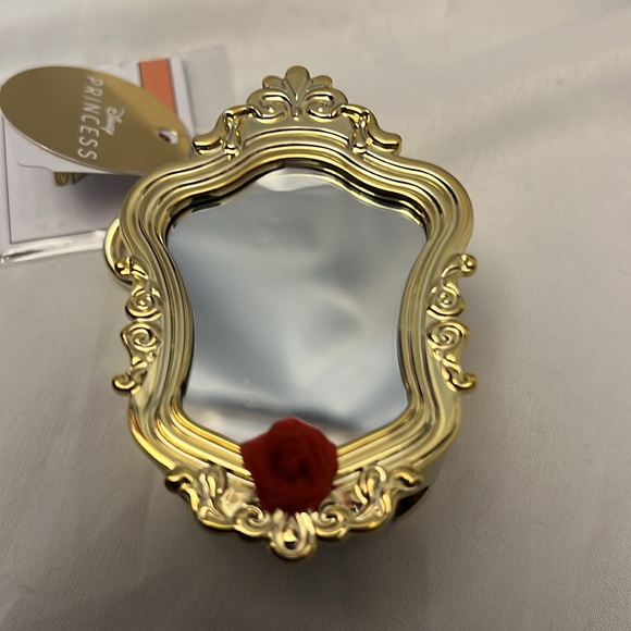 Bath & Body Works Belle Light Up Sanatizer Holder and Pocketbac Sanitizer - Picture 2 of 5